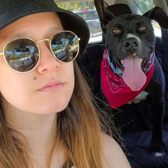 Meet your Posher, Alexis - Picture 4 of 4